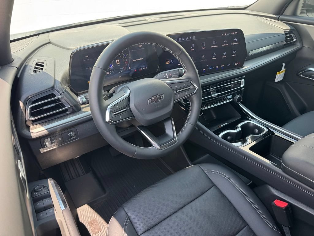 New 2026 Summit White Chevrolet LT image 3