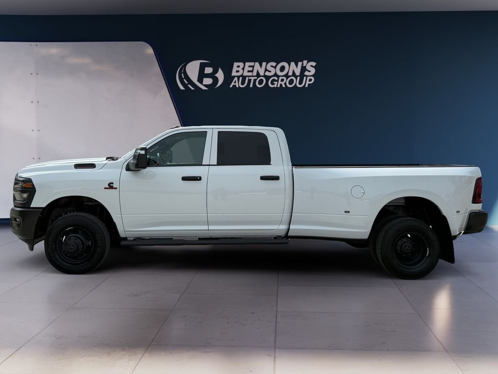 New 2026 Bright White Clear-Coat Exterior Paint RAM Tradesman image 2