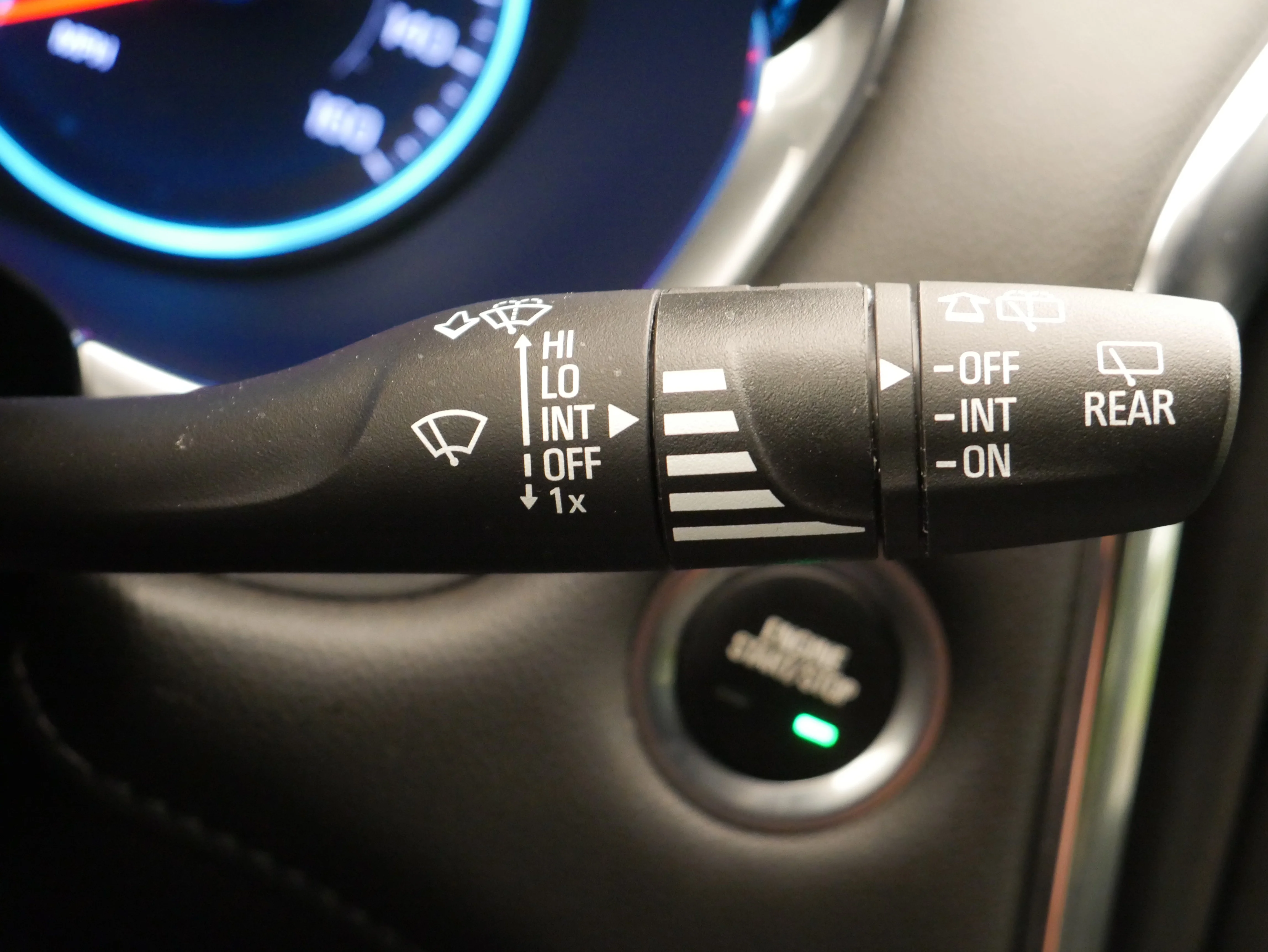 2023 Chevrolet Traverse 1LT - Photo 28
