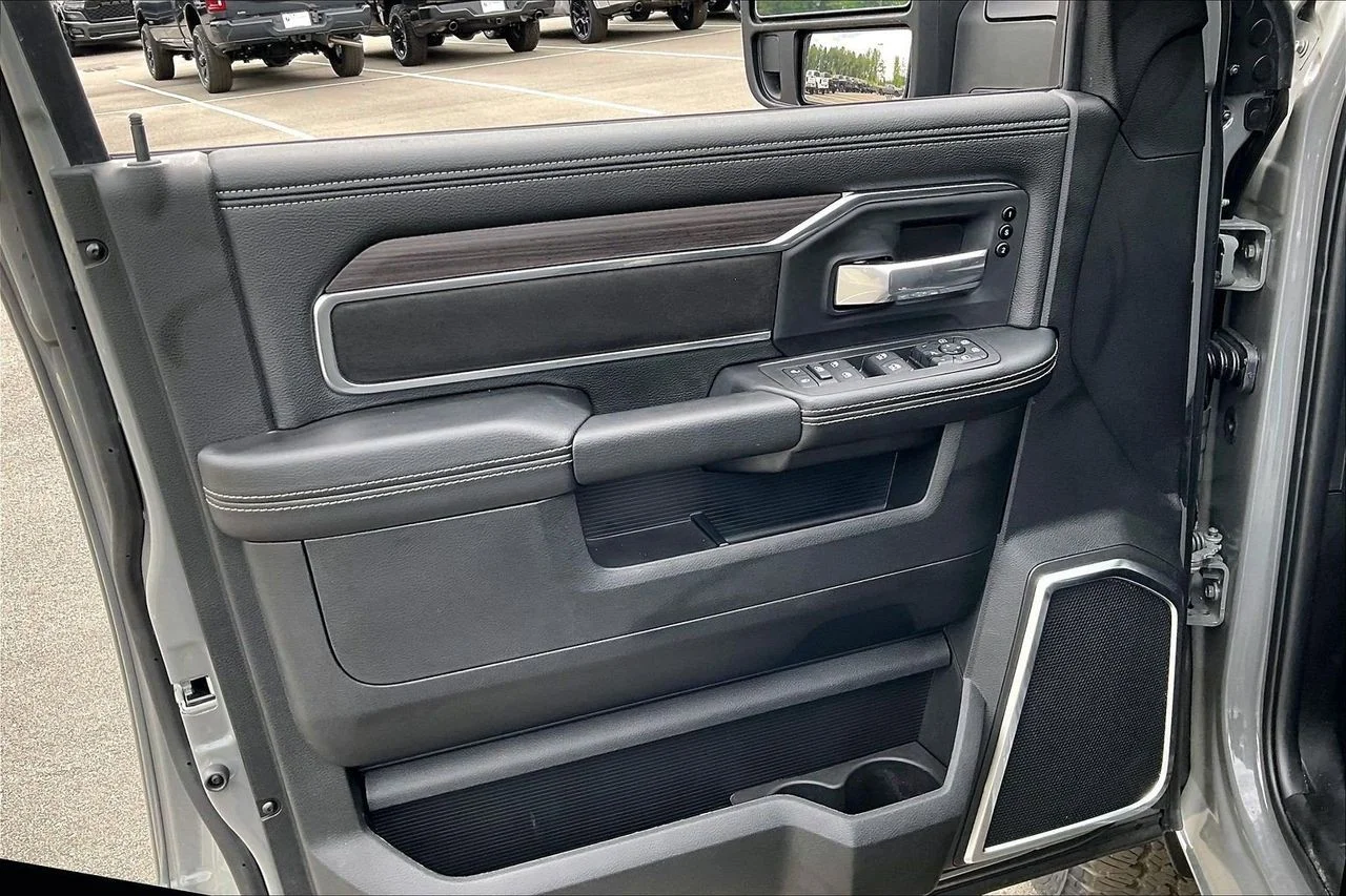New 2026 Ceramic Gray Clear-Coat Exterior Paint RAM Laramie image 28
