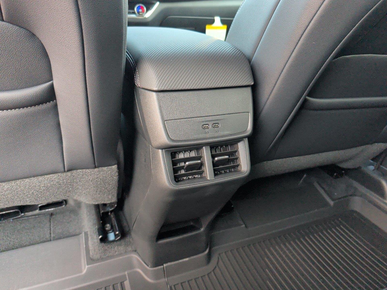 2027 Chevrolet Equinox LT - Photo 30