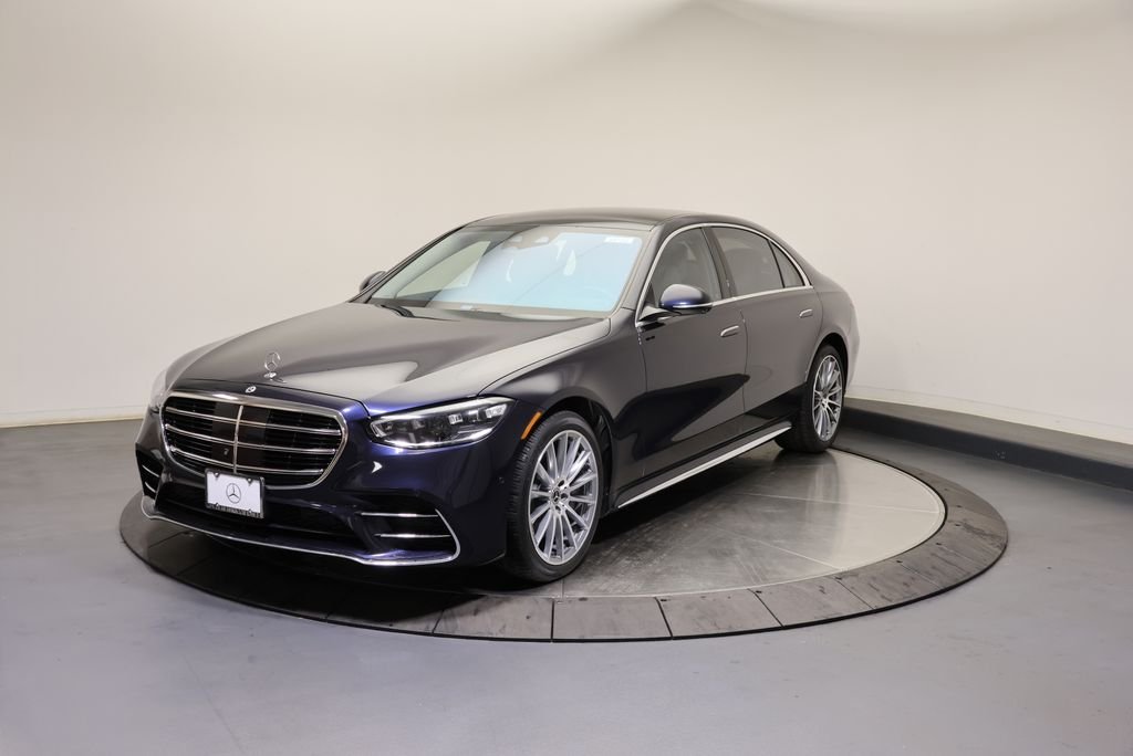 Certified Used 2023 Nautical Blue Metallic Mercedes-Benz S 580 image 3