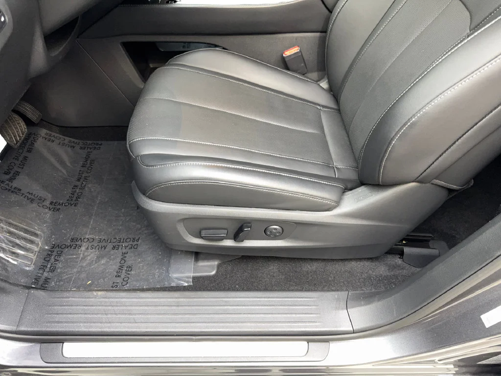 Used 2026 Gray INFINITI LUXE image 28