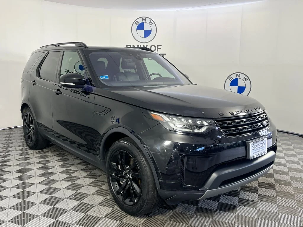 Used 2018 Black Land Rover SE image 1