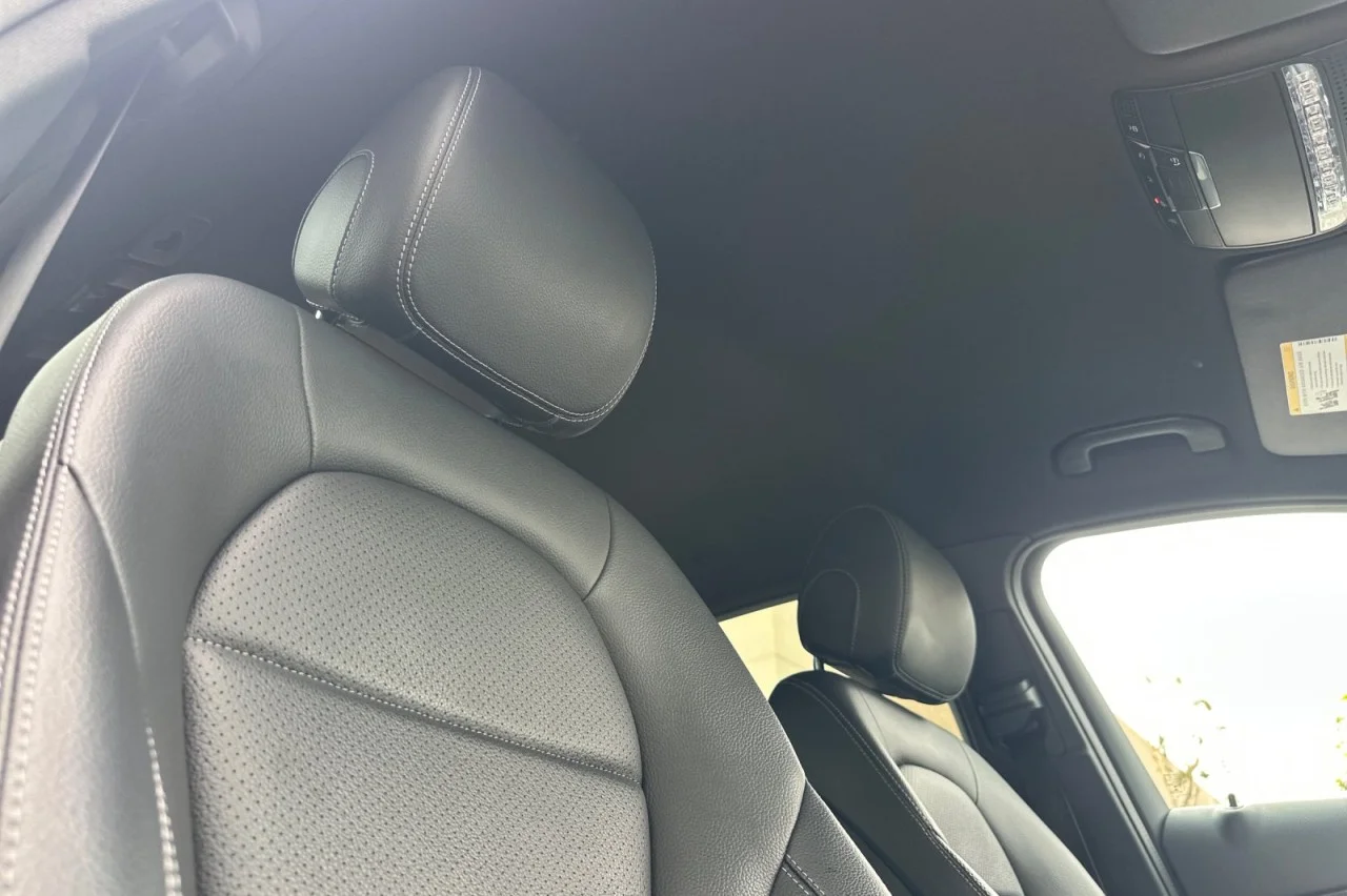 Used 2022 Mojave Silver Metallic Mercedes-Benz GLC 300 image 16
