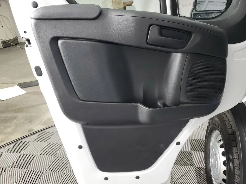 New 2026 Bright White Clear-Coat Exterior Paint RAM Low Roof image 25