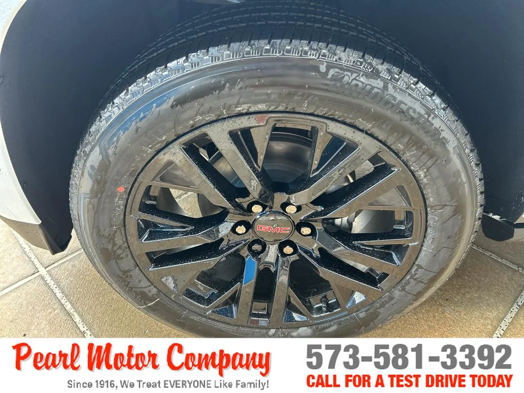 2026 GMC Yukon Denali - Photo 8