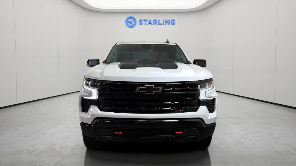 Used 2025 Summit White Chevrolet LT Trail Boss image 15