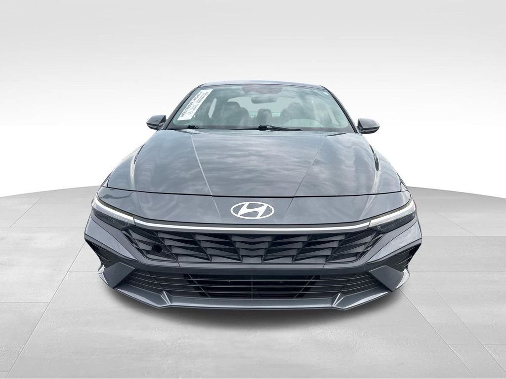Used 2024 Gray Hyundai SE image 10