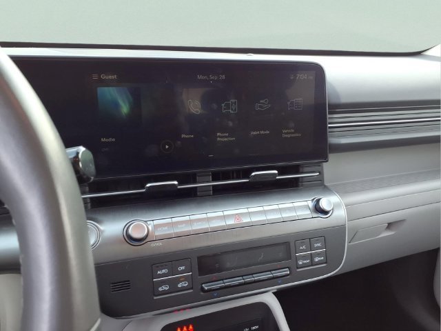 Used 2024  Hyundai SEL image 8