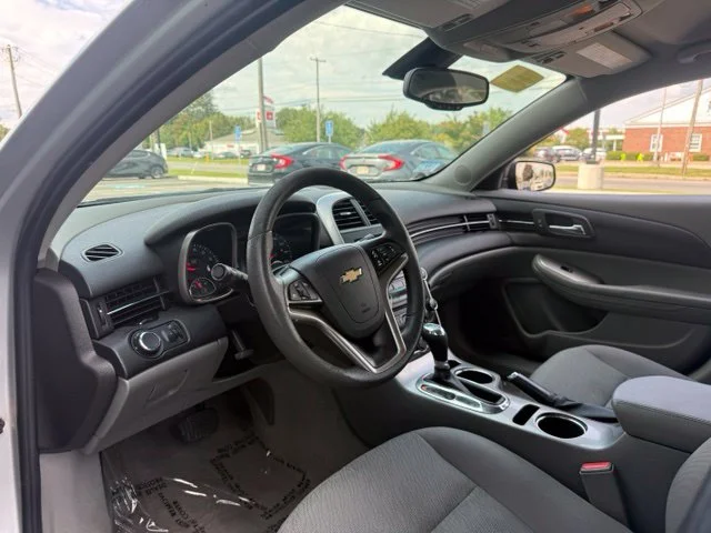 Used 2014 Silver Chevrolet LS image 12