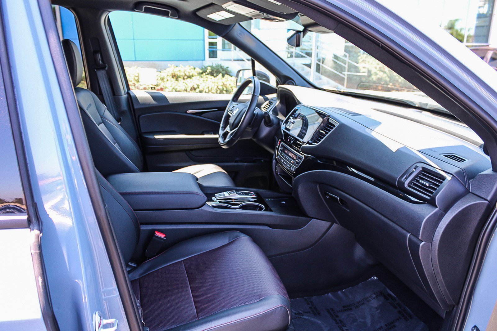 2025 Honda Ridgeline Black Edition - Photo 17