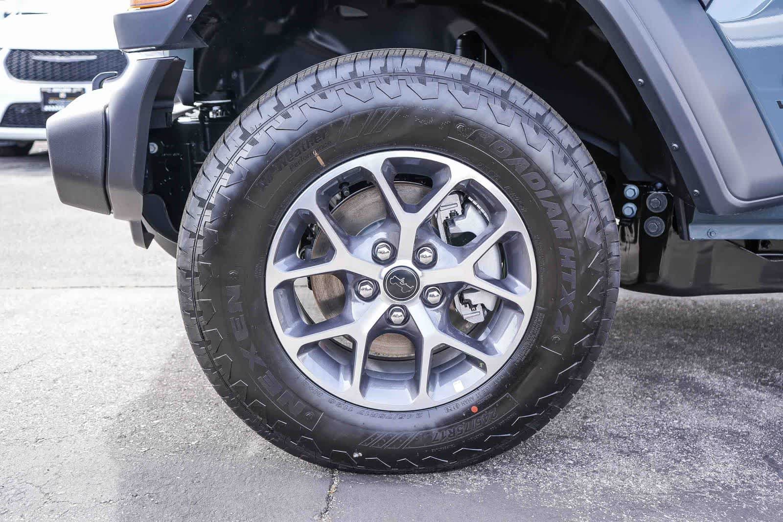 New 2026 Anvil Clear-Coat Exterior Paint Jeep Sport S image 11