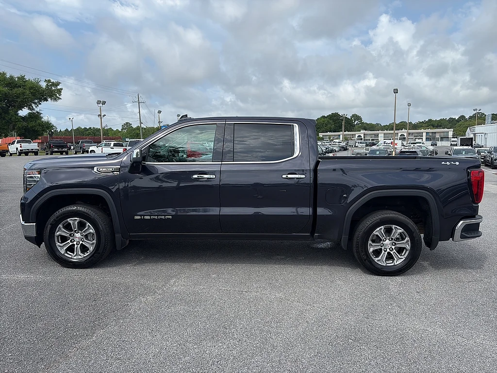 Used 2025 Titanium Rush Metallic GMC SLT image 3