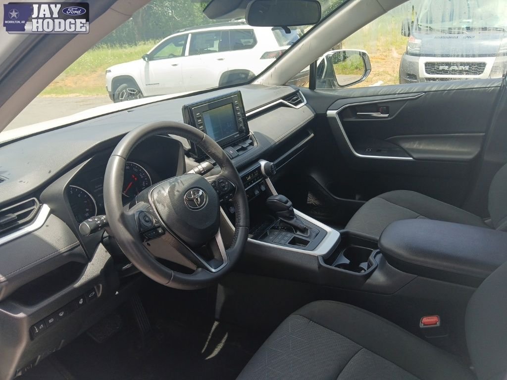 Used 2021 White Toyota XLE image 34