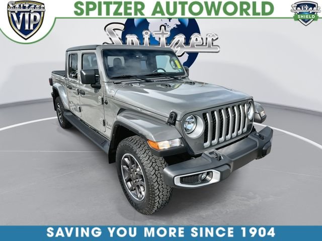 Used 2022 Gray Jeep Overland image 1