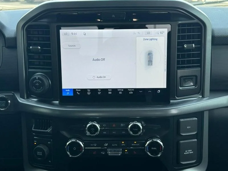 New 2026 Oxford White Ford XLT image 7