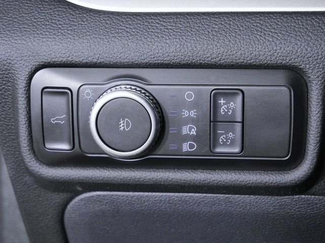 Used 2022 Silver Ford XLT image 23