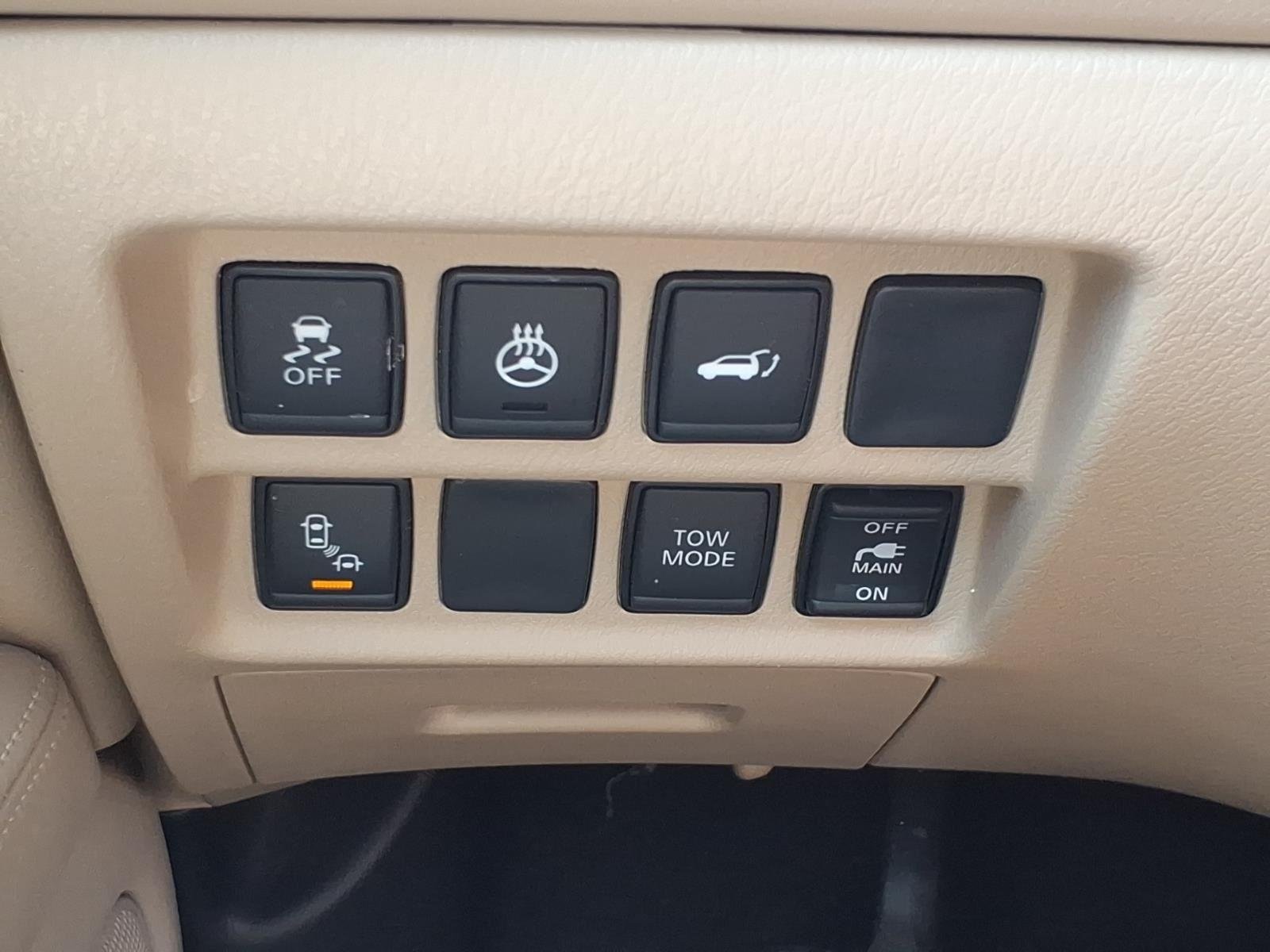Used 2019 Pearl White Tricoat Nissan Platinum image 16