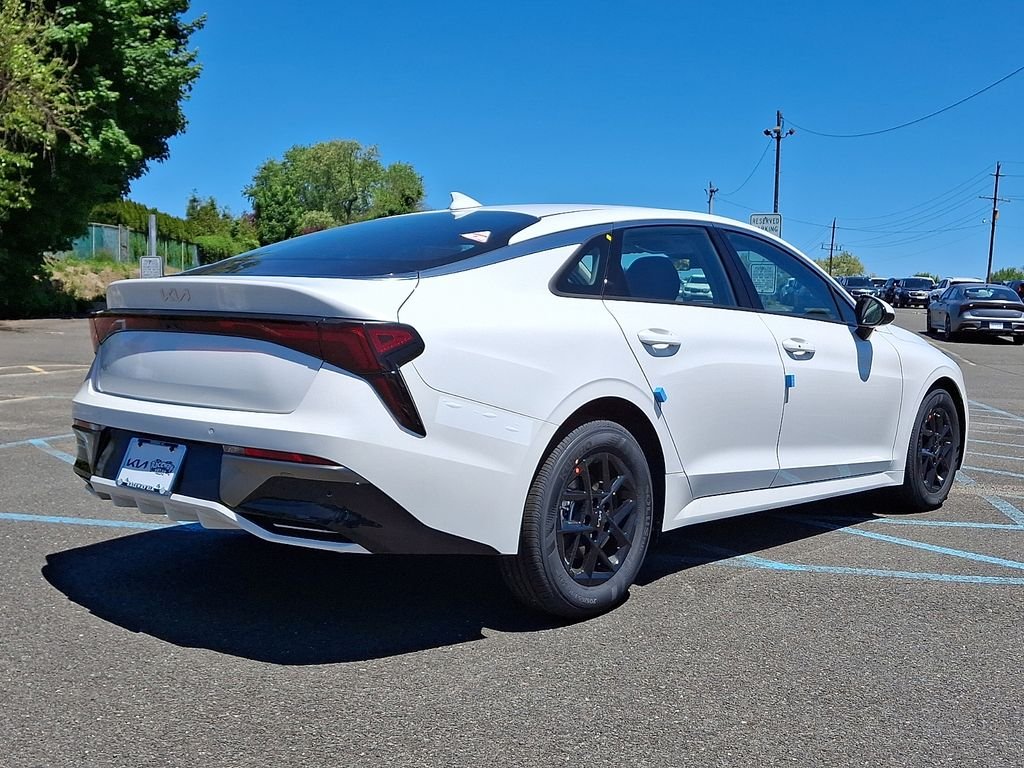 New 2026 Snow White Pearl Kia LXS FWD image 4