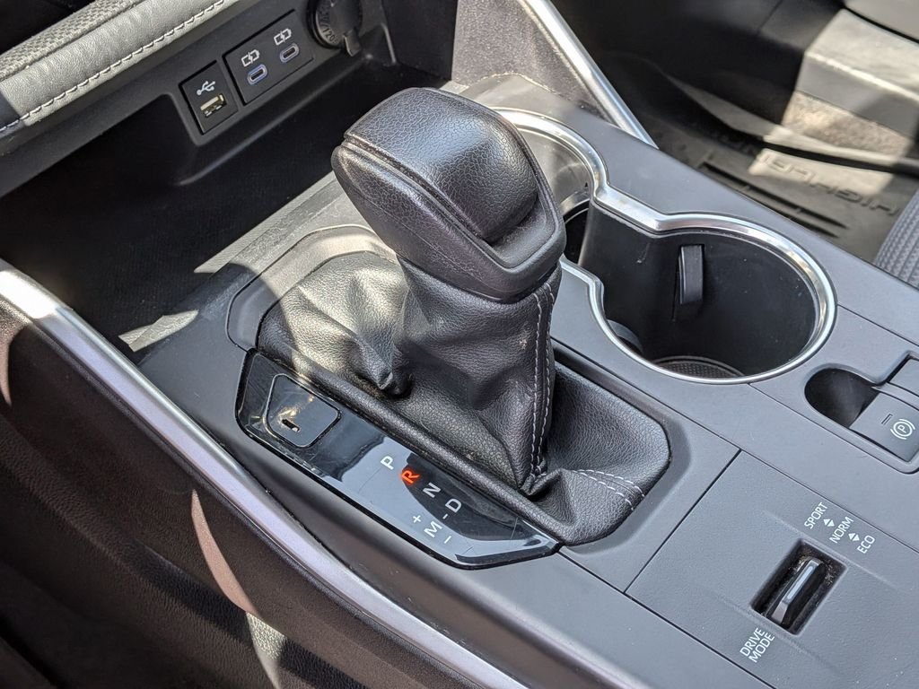 Used 2022 Beige Toyota L image 21