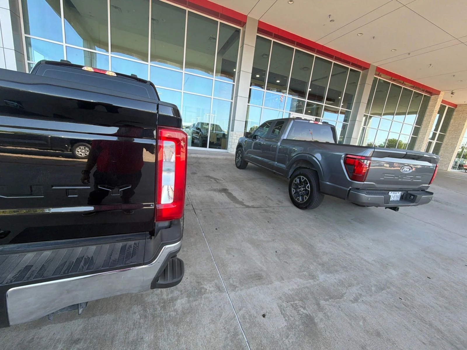 Used 2023 Black Ford XL image 9