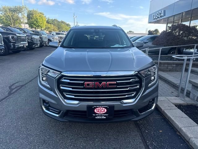Used 2024 Sterling Metallic GMC SLT image 2