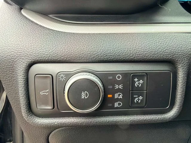 Used 2020 Black Ford XLT image 32