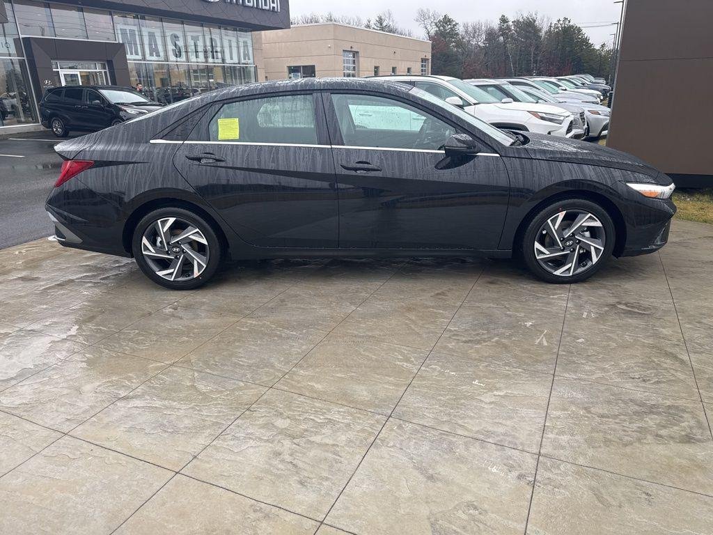 New 2026 Black Hyundai Limited image 9