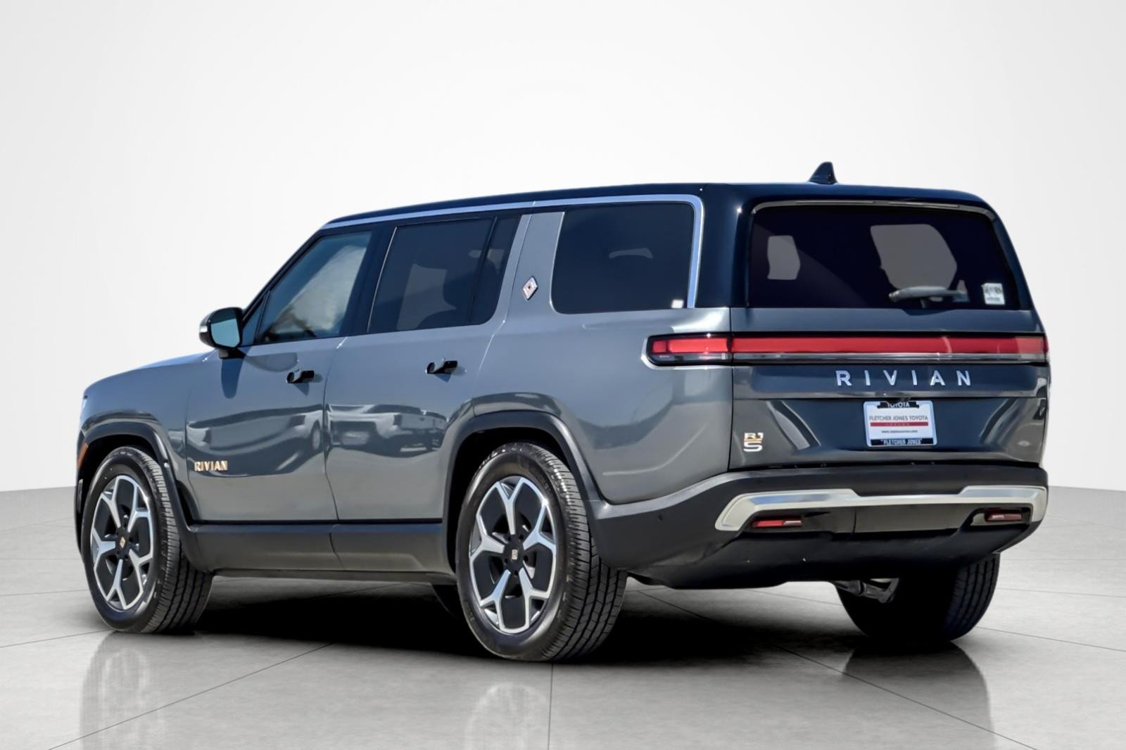 Used 2024 GRAY Rivian Adventure image 3