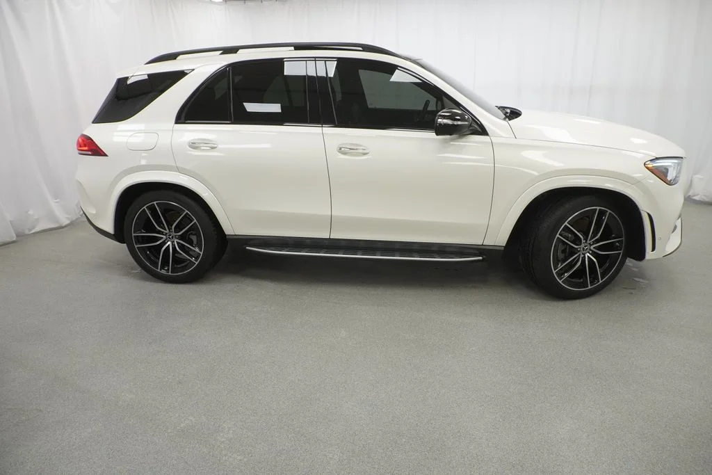 Used 2022 White Mercedes-Benz GLE 450 4MATIC® image 9