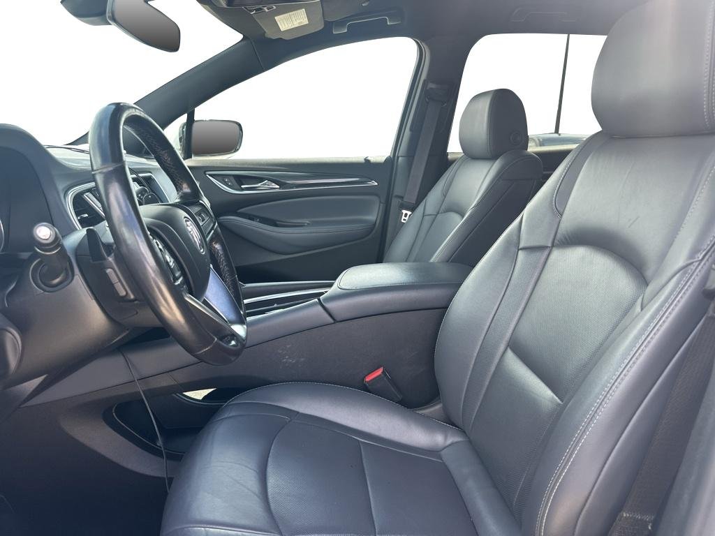 Used 2023 Summit White Buick Essence image 9
