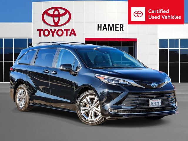 2024 Toyota Sienna Platinum
