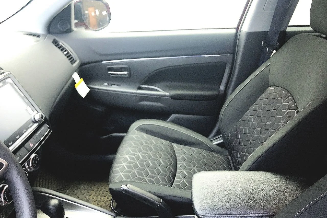 New 2025 Alloy Silver Metallic Mitsubishi S image 27