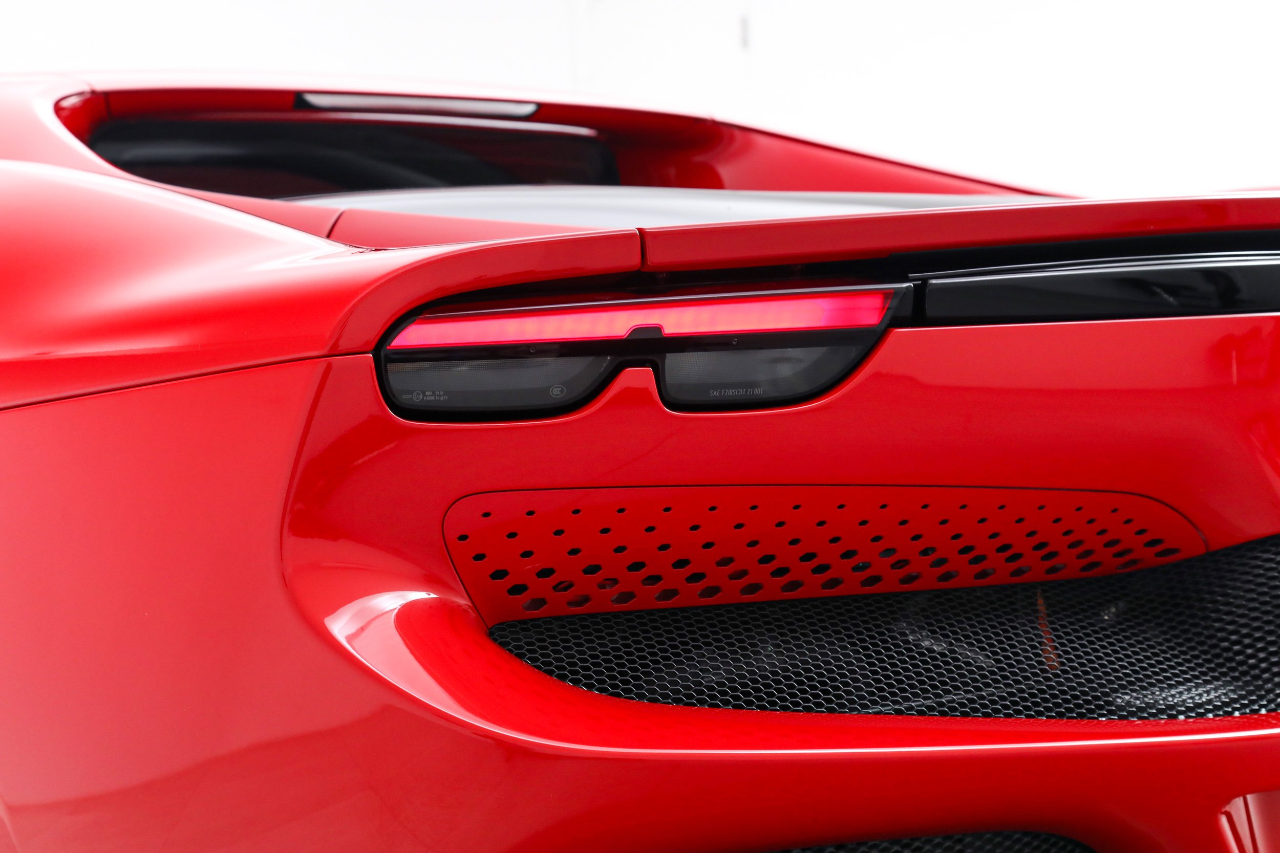 Used 2024 Red Ferrari  image 15