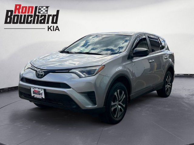 Used 2018 Silver Toyota LE image 5