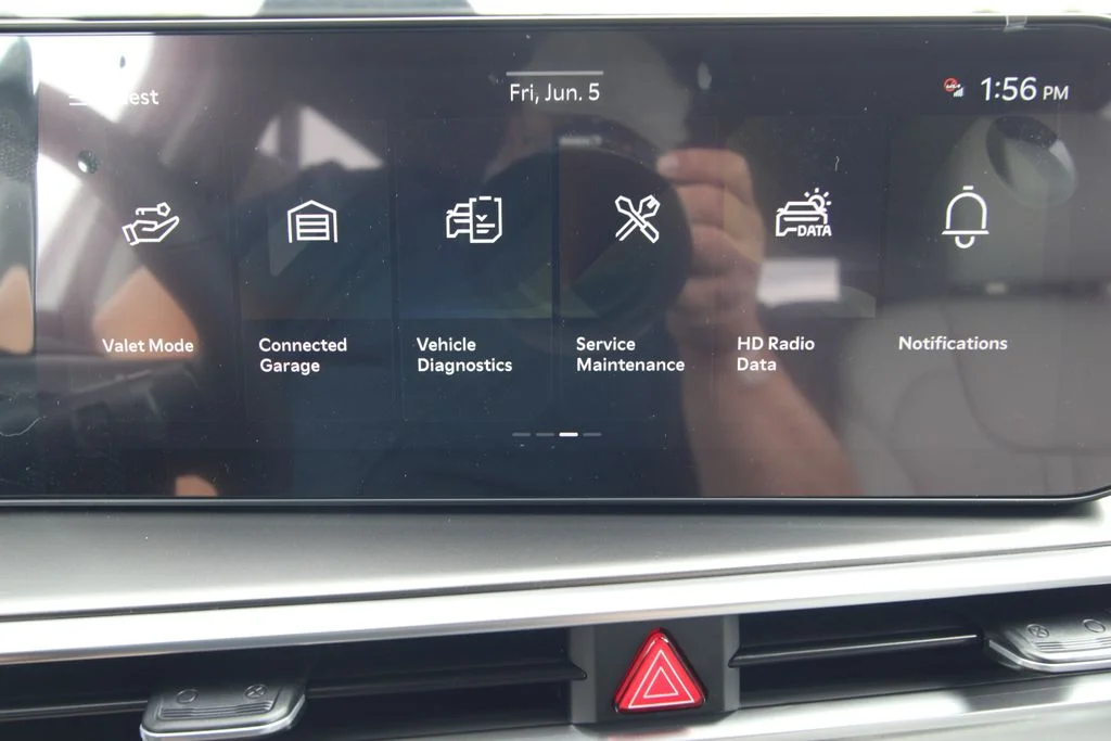 New 2026 Snow White Pearl Kia EX image 36
