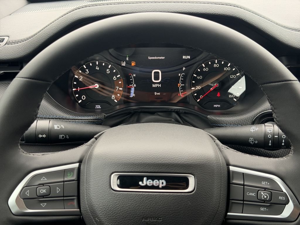 New 2026 Fathom Blue Pearl-Coat Exterior Paint Jeep Latitude image 11