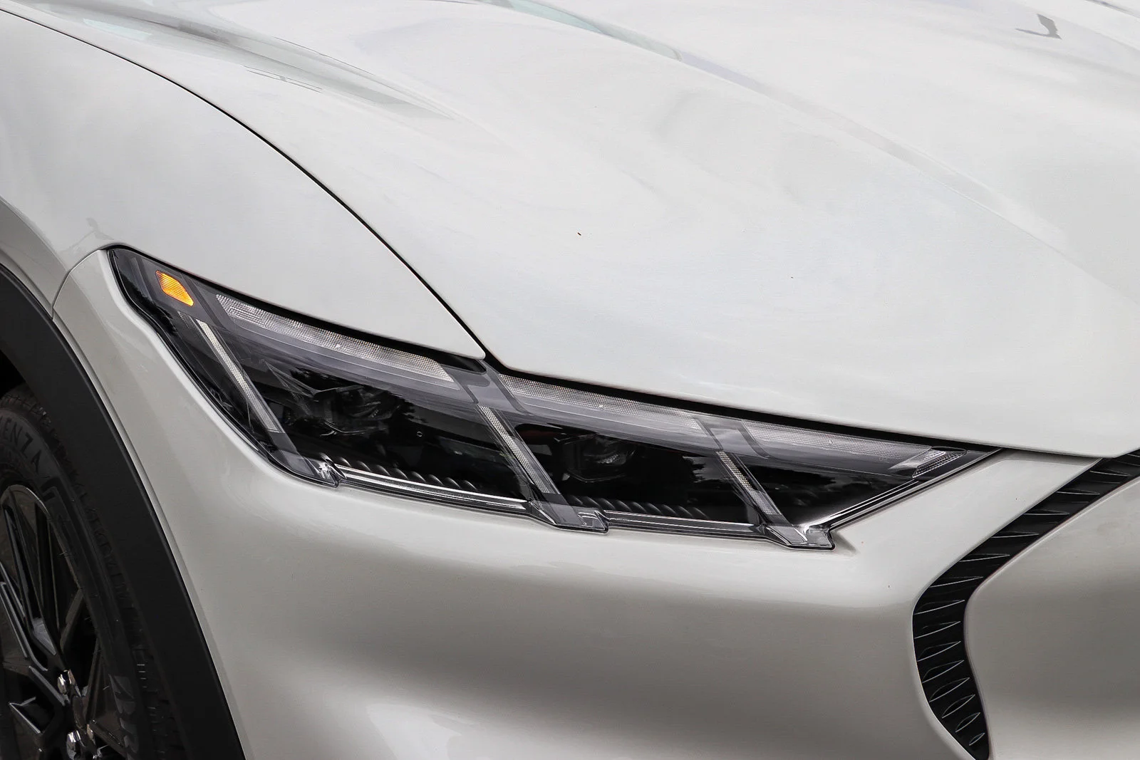 New 2026 Star White Metallic Tri-coat Ford Select image 4