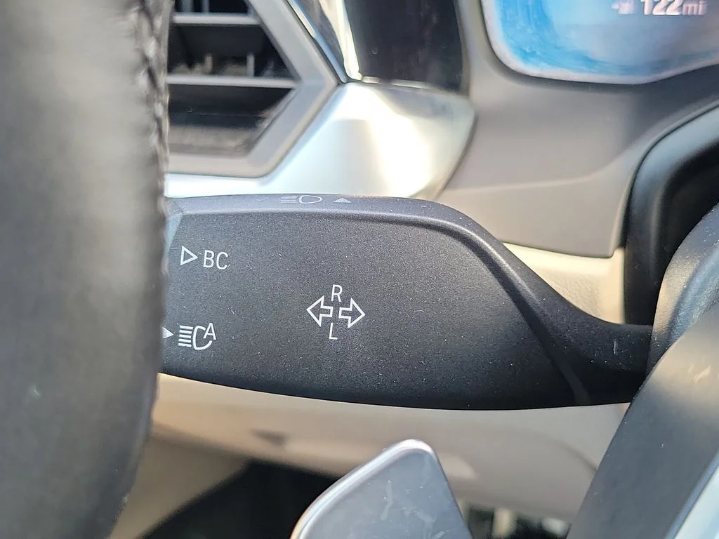 Used 2021 White BMW M440i xDrive image 34