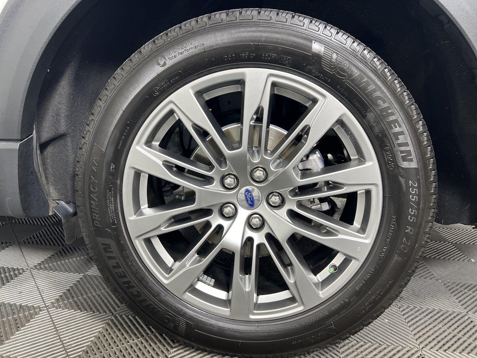 Used 2025 White Ford Platinum image 29