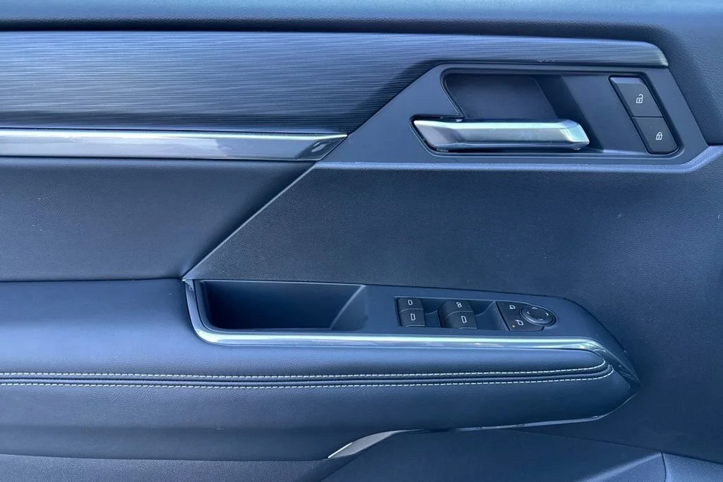 2026 GMC Acadia Elevation - Photo 9