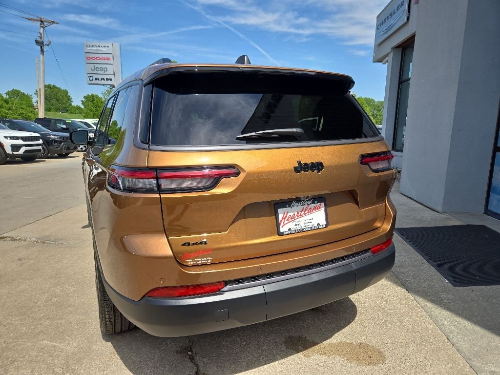 New 2026 Copper Shino Metallic Clear-Coat Exterior Paint Jeep Limited image 8