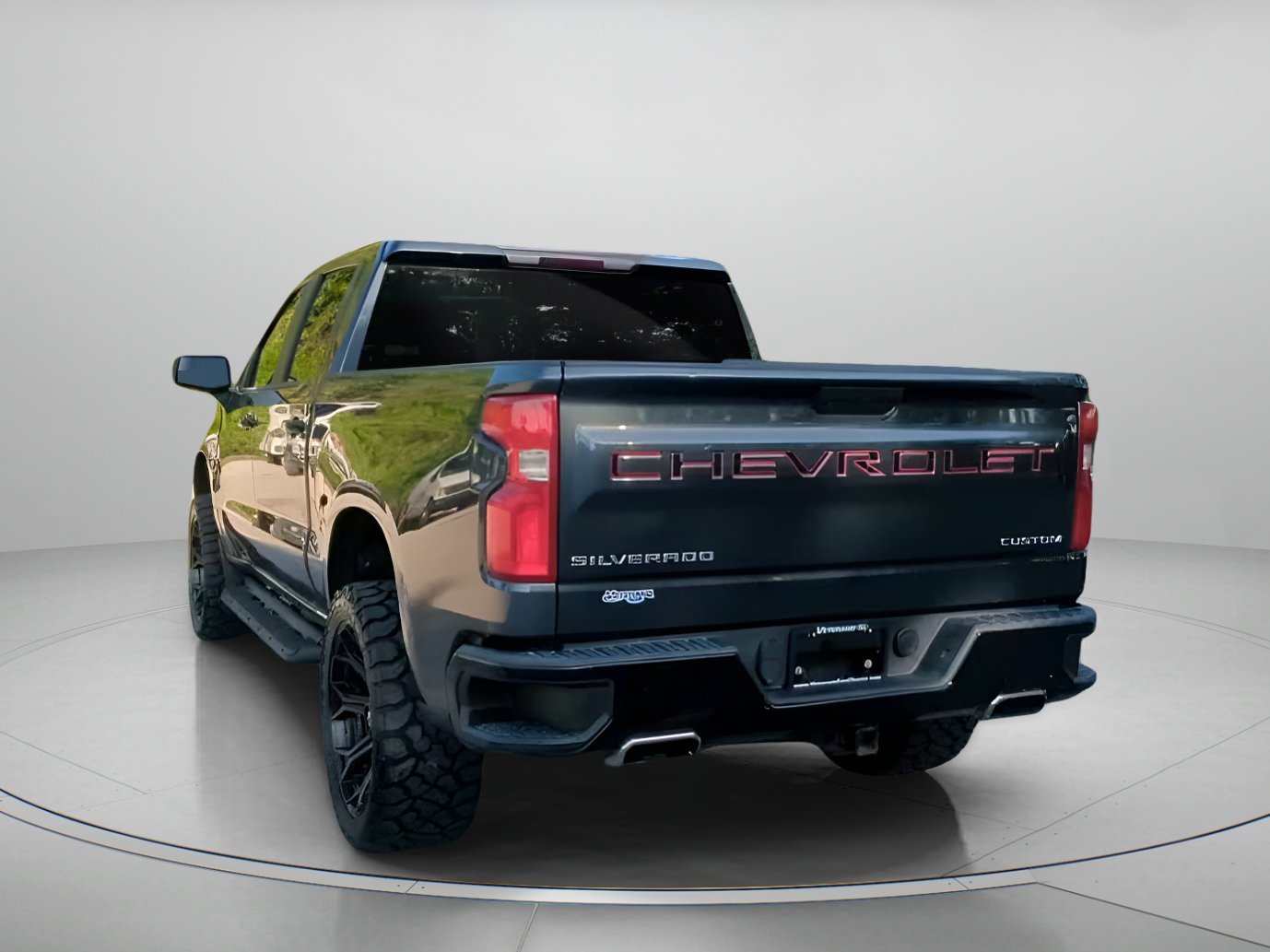 Certified Used 2019 Shadow Gray Metallic Chevrolet Custom Trail Boss Crew Cab Pickup image 21