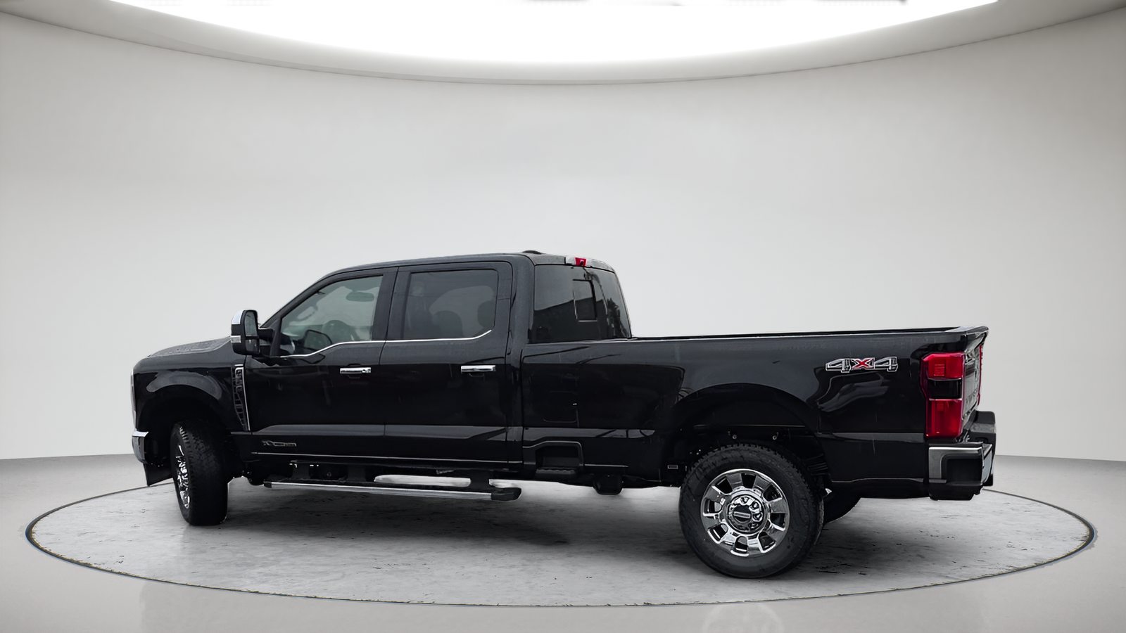New 2026 Agate Black Metallic Ford F-350® Lariat® image 10