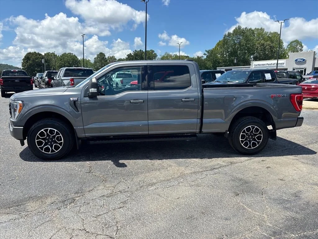 Used 2023 Gray Ford XLT image 4