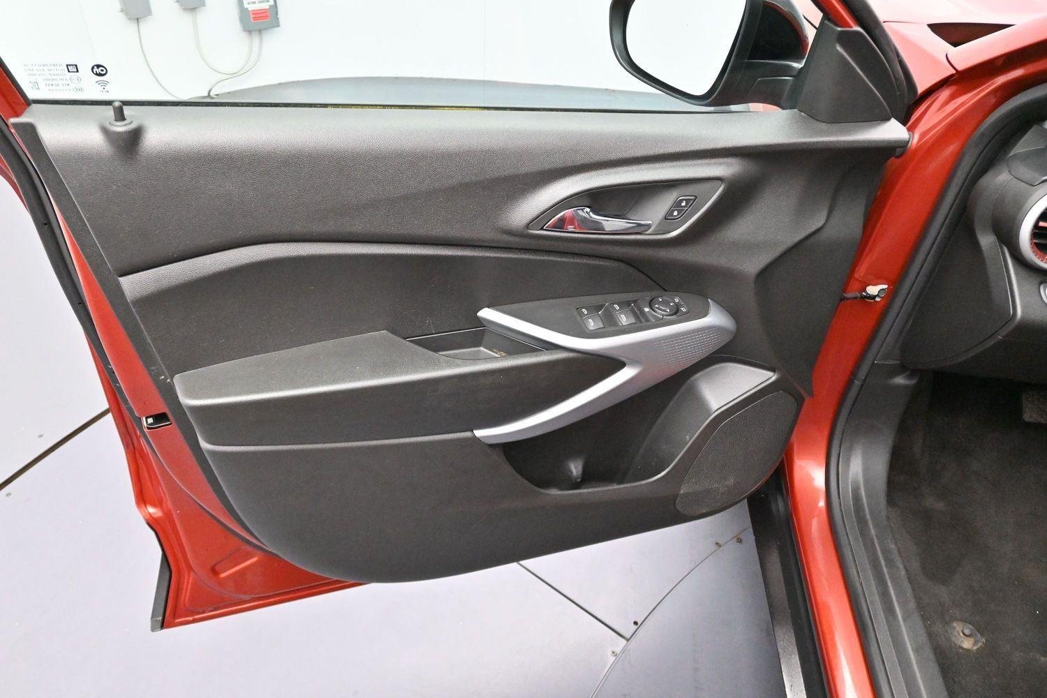 Used 2024 Cayenne Orange Metallic Chevrolet 1RS image 9