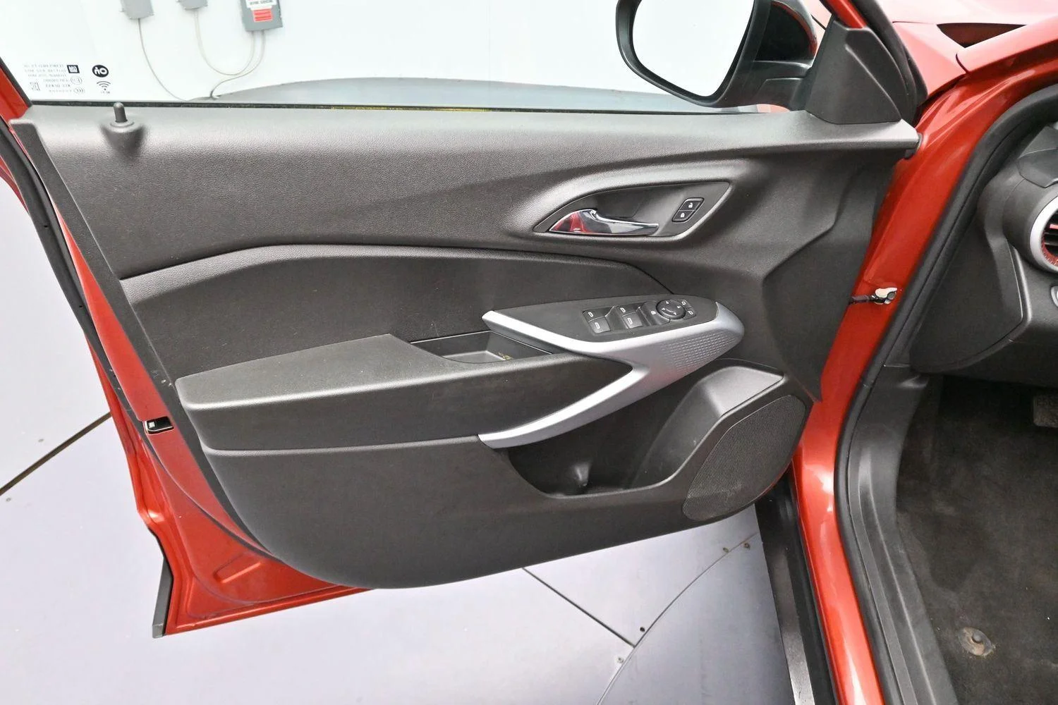 Used 2024 Cayenne Orange Metallic Chevrolet 1RS image 9