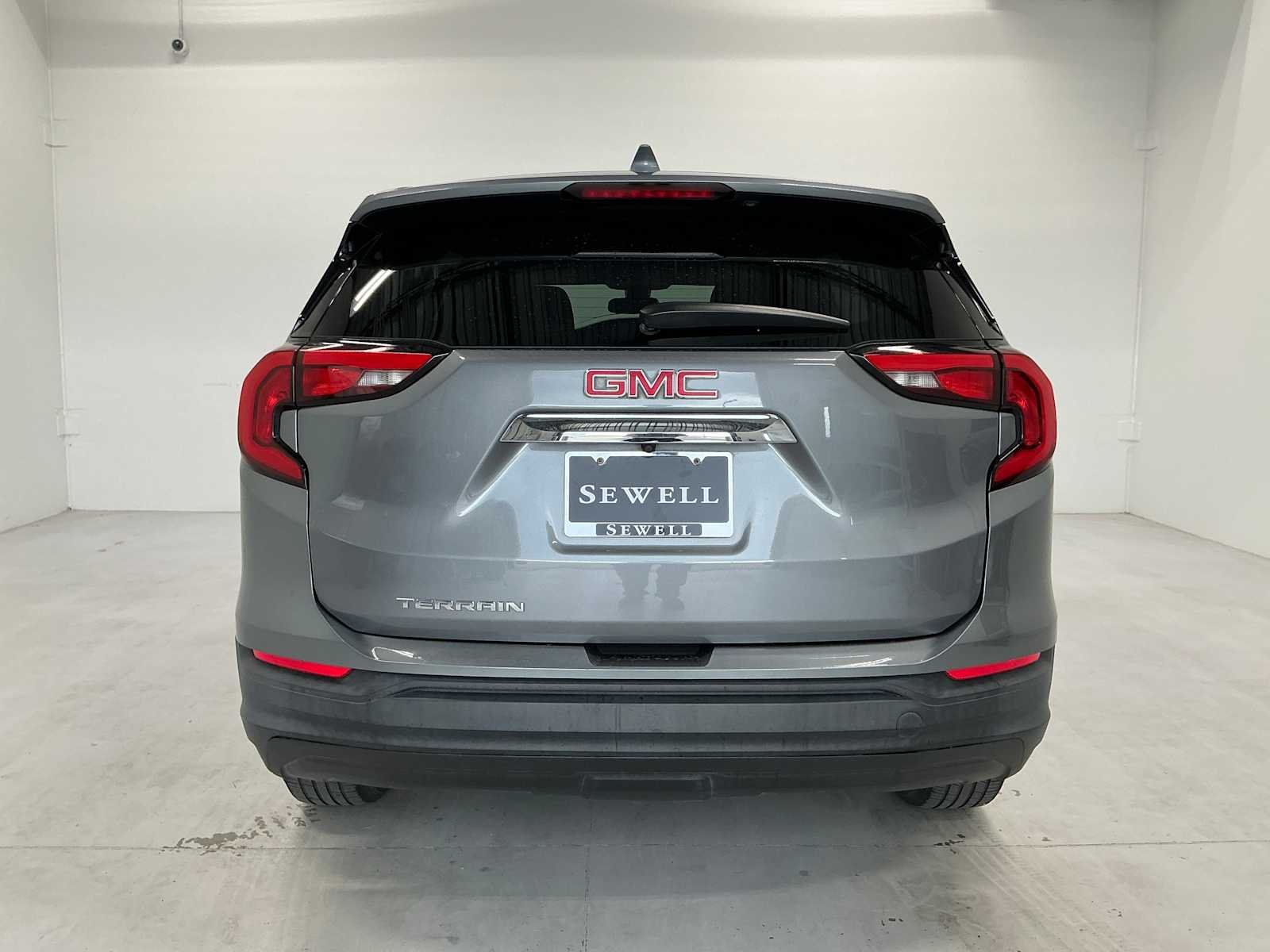 Used 2020 Satin Steel Metallic GMC SLE image 5