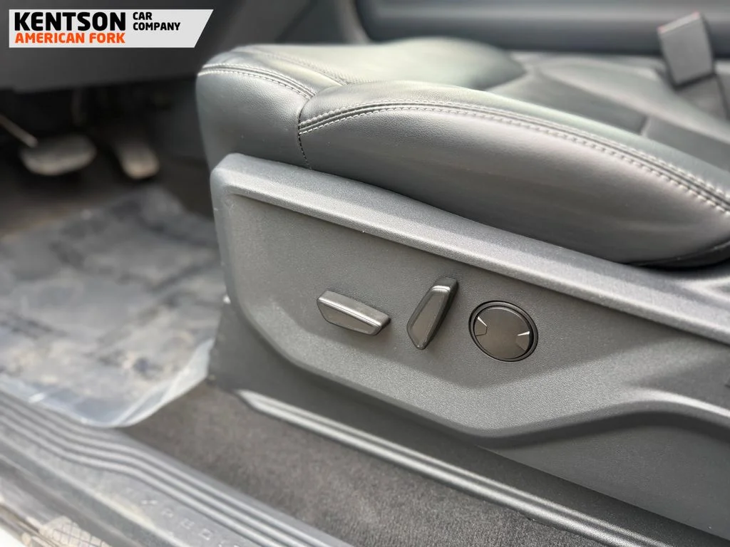 Used 2025 Silver Ford Platinum image 36